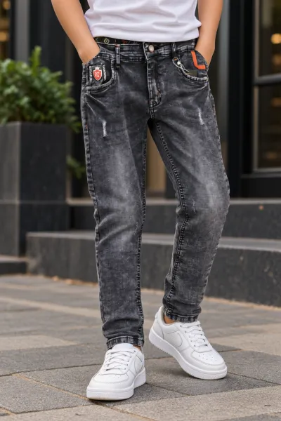 Premium Urban Steps in Distressed Denim